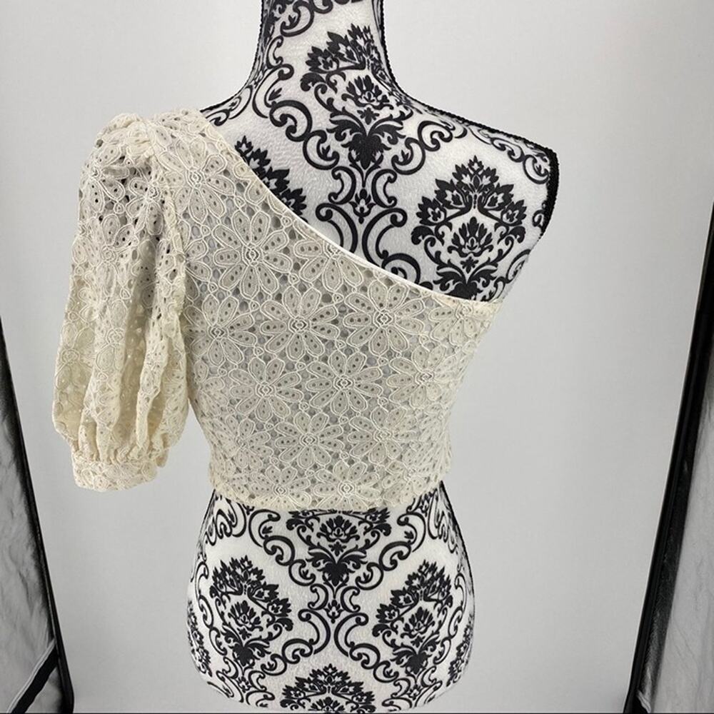 Topshop Cream Lace One Shoulder Puff Sleeve Crop Top US 6 UK 10 Floral Crochet - Picture 7 of 8